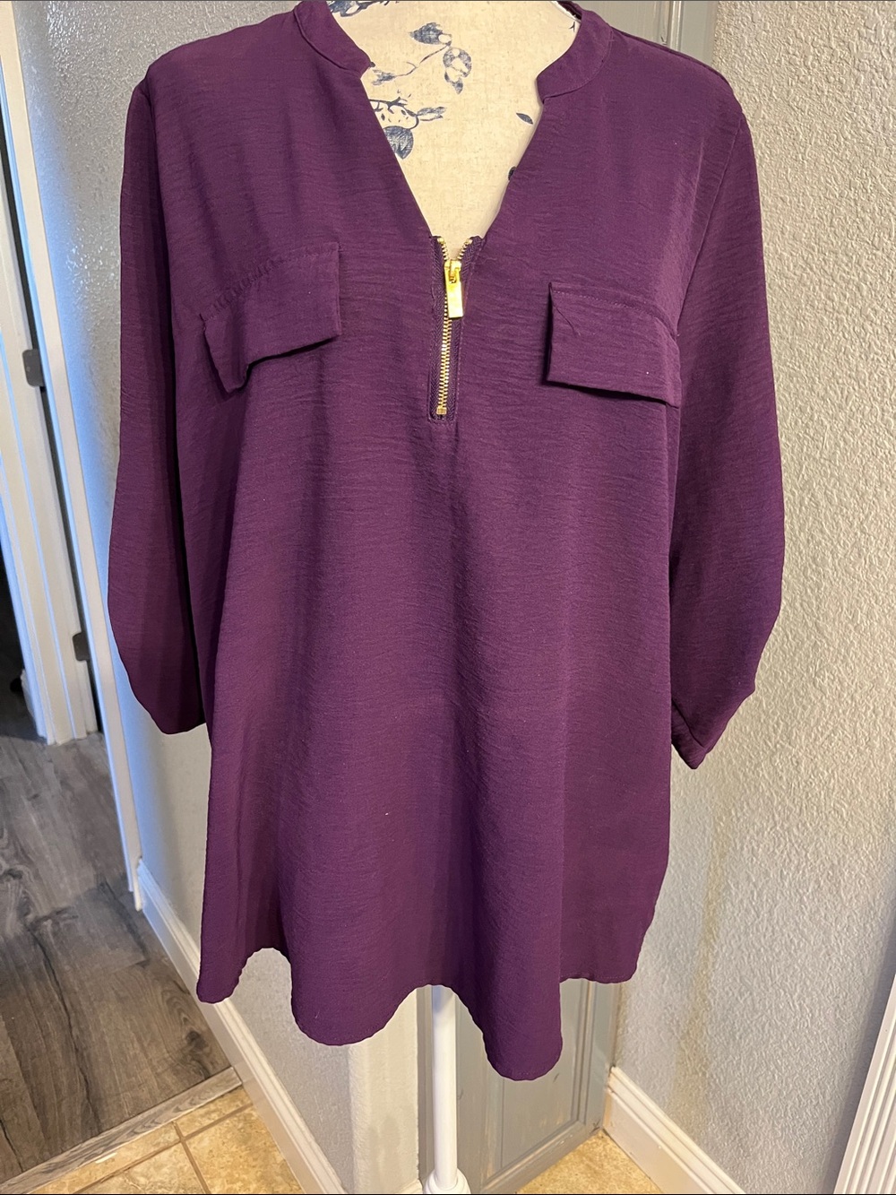 2X Women’s Tunic Top with Front Zip in Deep Purple
